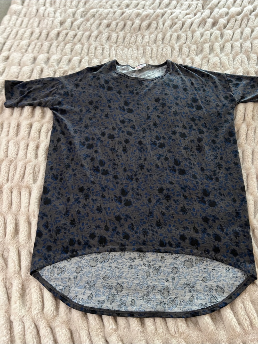 LuLaRoe Men’s Short-Sleeve Floral Tee - Navy & Black